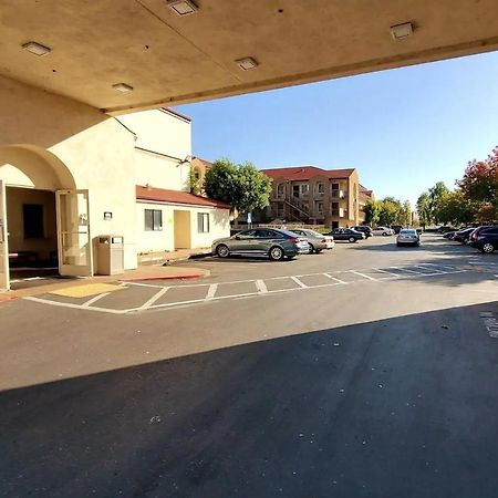 California Inn And Suites, Rancho Cordova Exterior photo